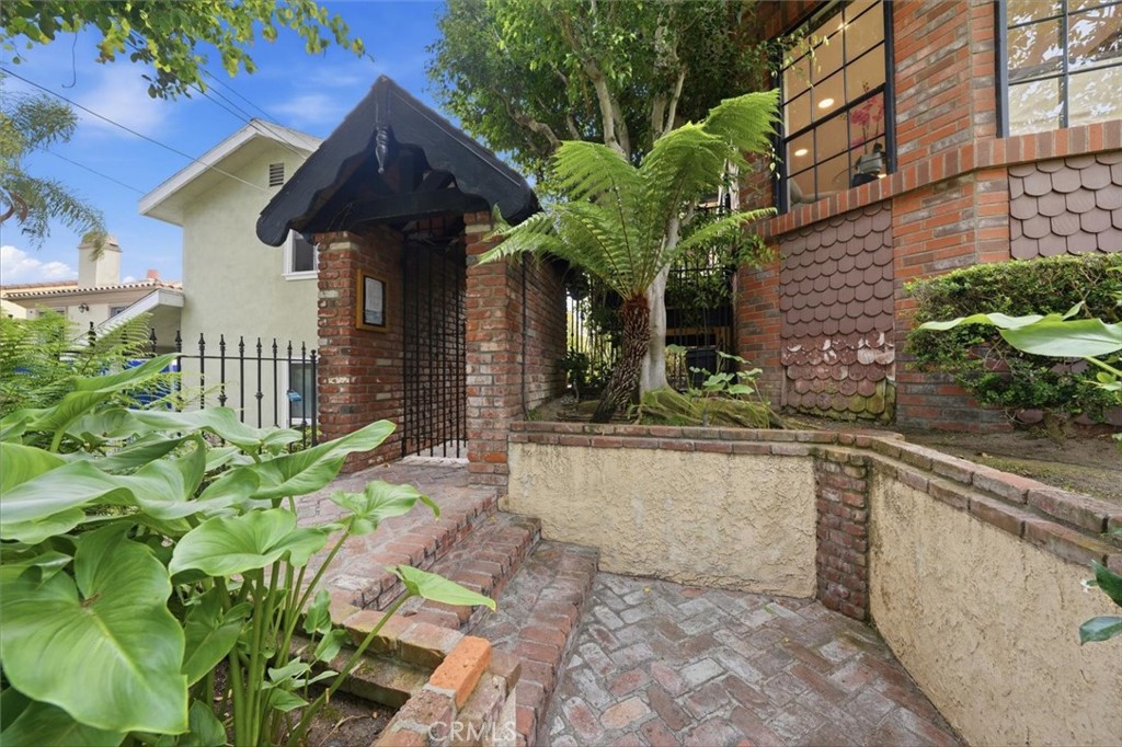 227 S Irena Property Photo 6