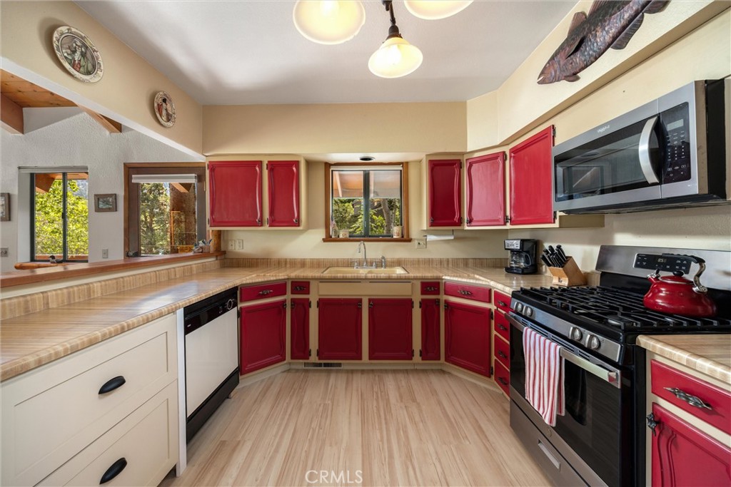 251 Forest Road Property Photo 24