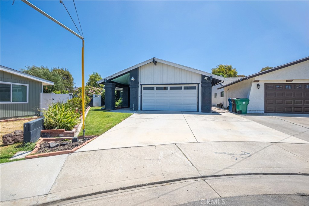 15634 Wharff Property Photo 1