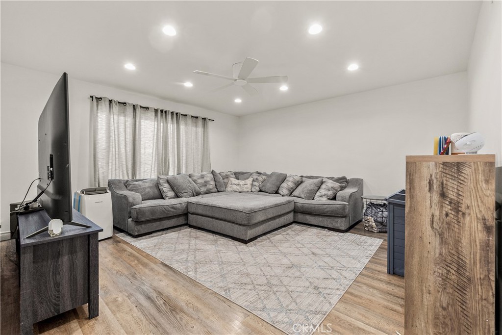 15634 Wharff Property Photo 5