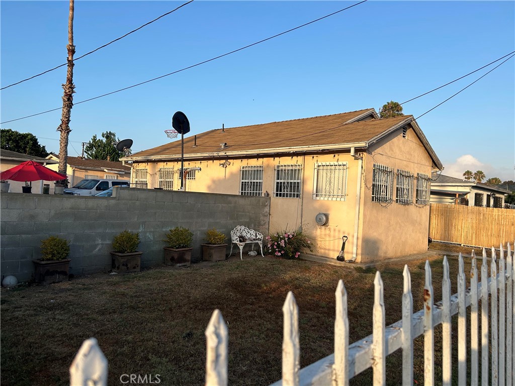 4846 W 111th Place Property Photo 2