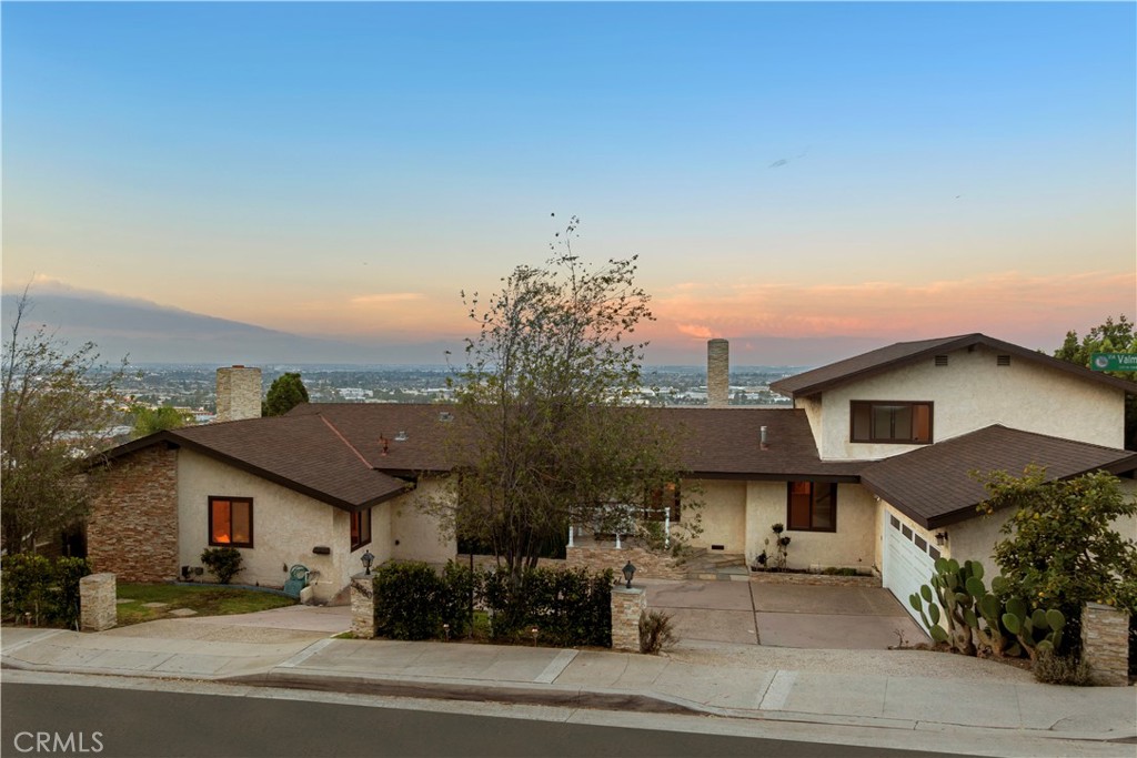 24880 Via Valmonte Property Photo 2