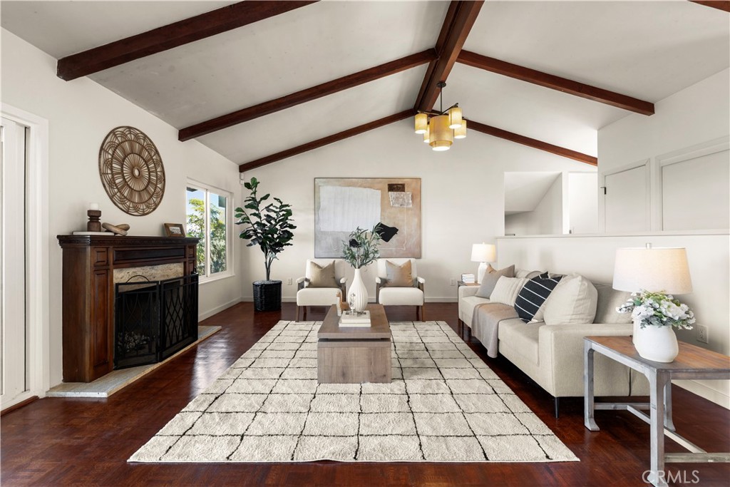 24880 Via Valmonte Property Photo 5