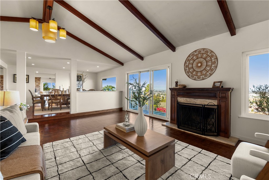 24880 Via Valmonte Property Photo 6