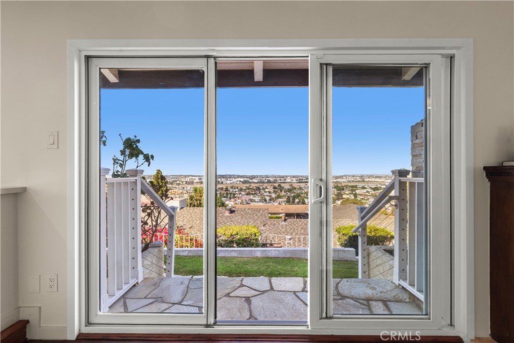 24880 Via Valmonte Property Photo 7