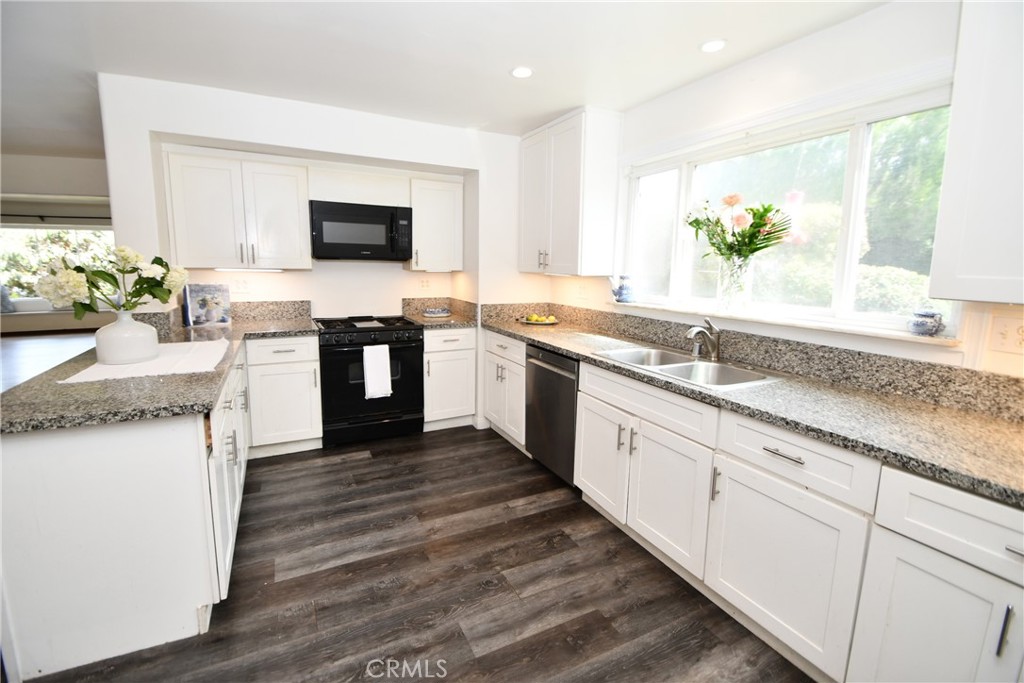 24263 Los Codona Property Photo 12
