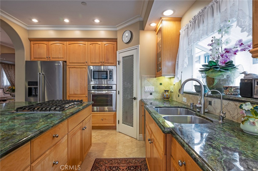 217 S Irena Avenue A Property Photo 22