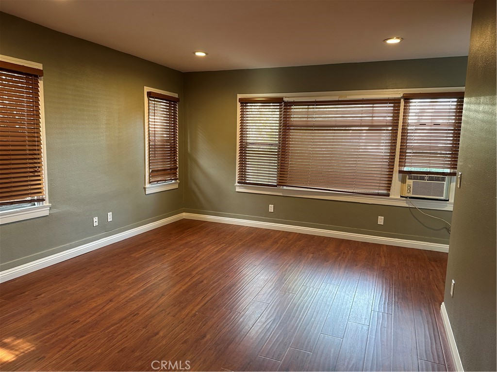 1250 E Huntington Drive D Property Photo 1