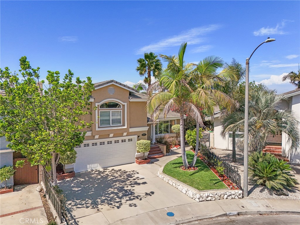 3561 Dahlia Circle Property Photo 2