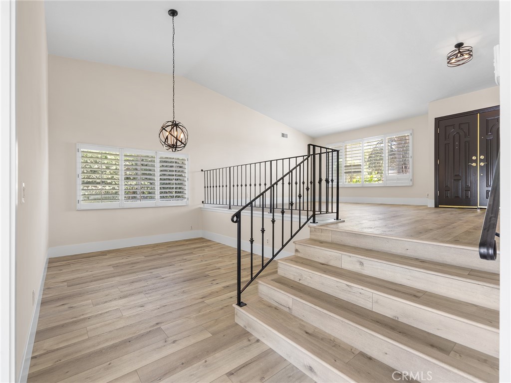 3561 Dahlia Circle Property Photo 4