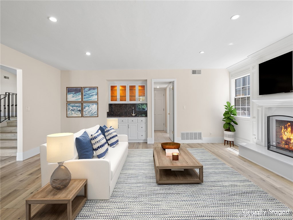3561 Dahlia Circle Property Photo 7