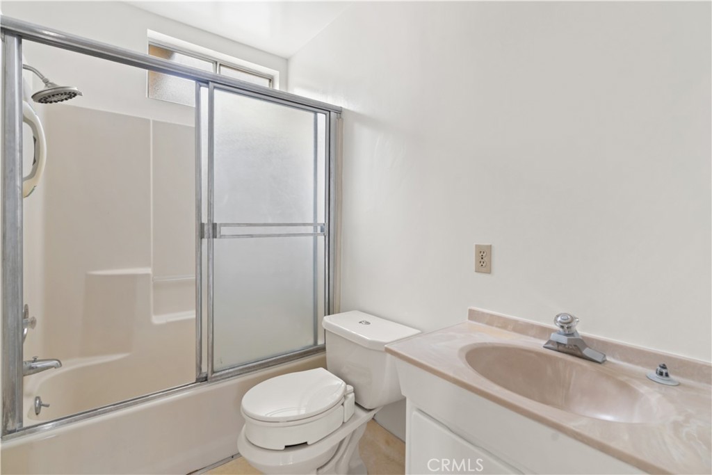 15616 Cerise Avenue Property Photo 15