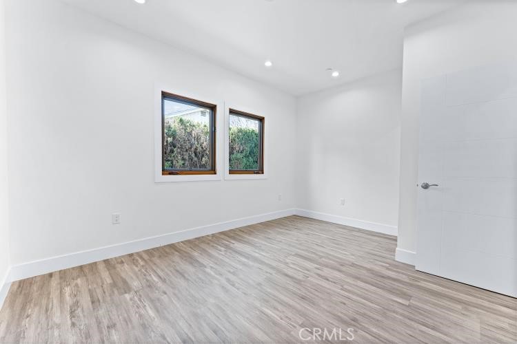 2230 E First Street Property Photo 18