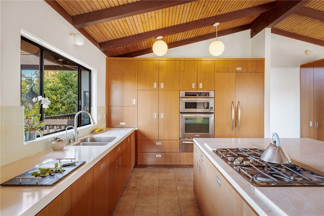 1405 Via Gabriel Property Photo 19