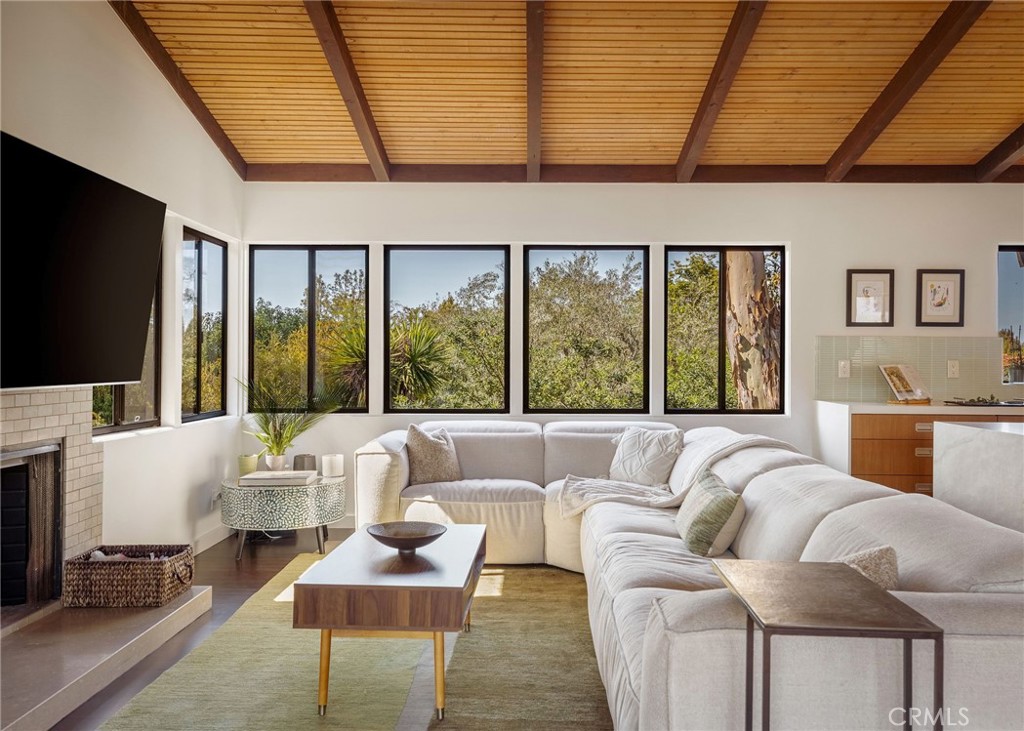 1405 Via Gabriel Property Photo 22