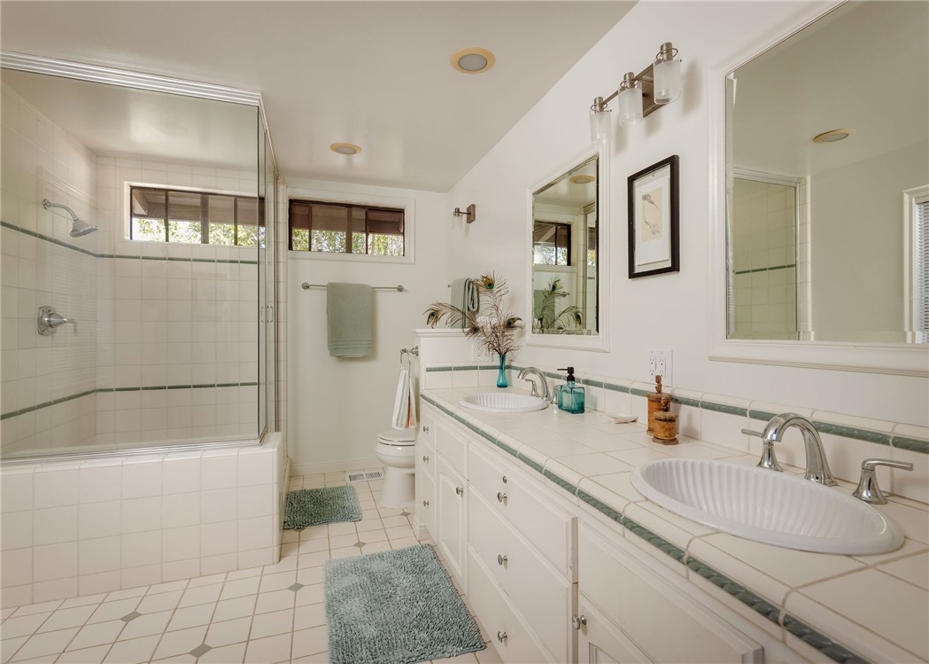1405 Via Gabriel Property Photo 31