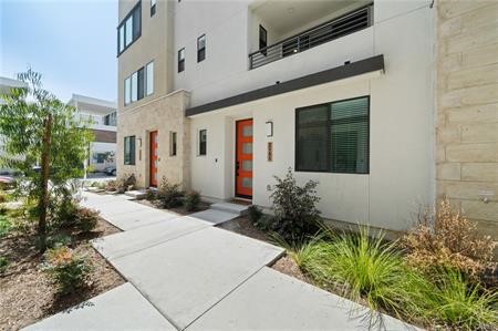 2151 Crescent Walk Property Photo 1