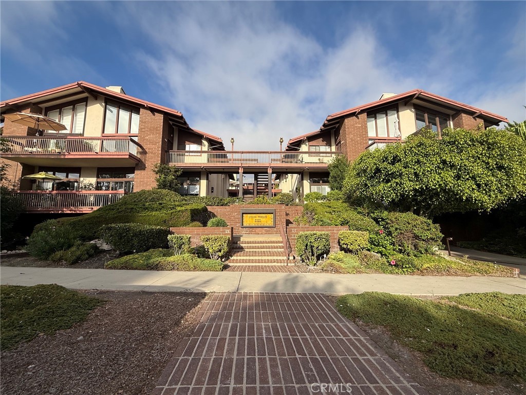 2322 Palos Verdes W 105 Property Photo 1