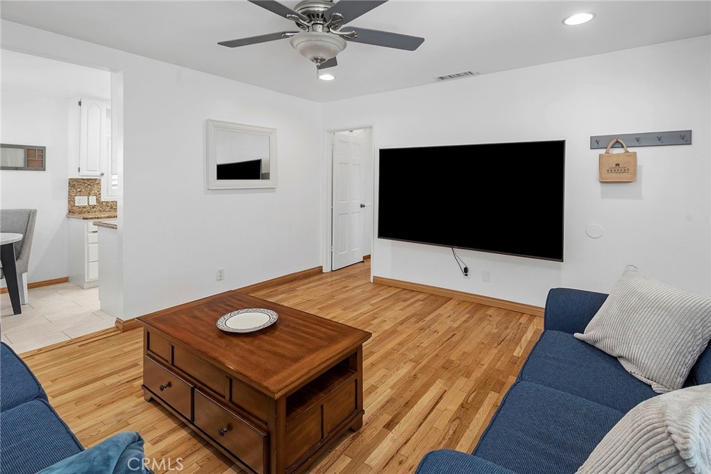 25908 Appian Way Property Photo 8