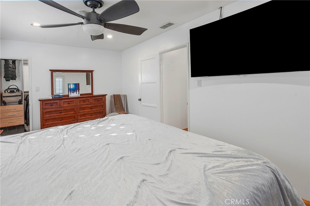25908 Appian Way Property Photo 19