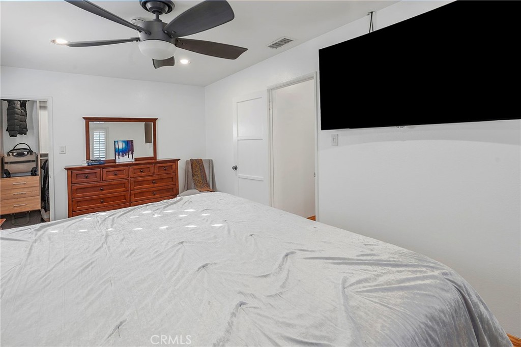 25908 Appian Way Property Photo 19