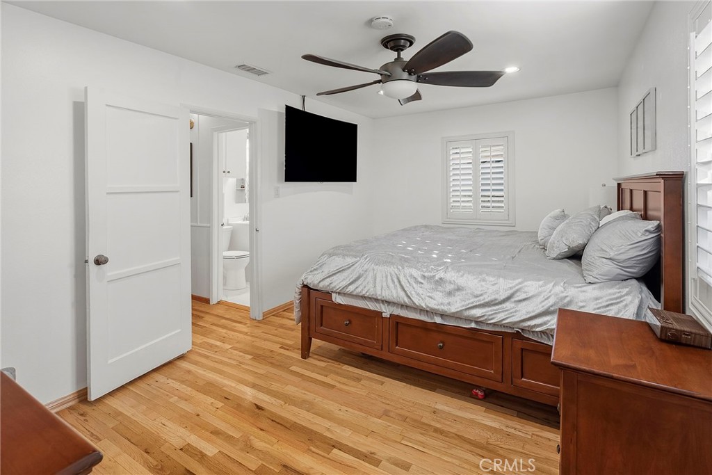 25908 Appian Way Property Photo 20