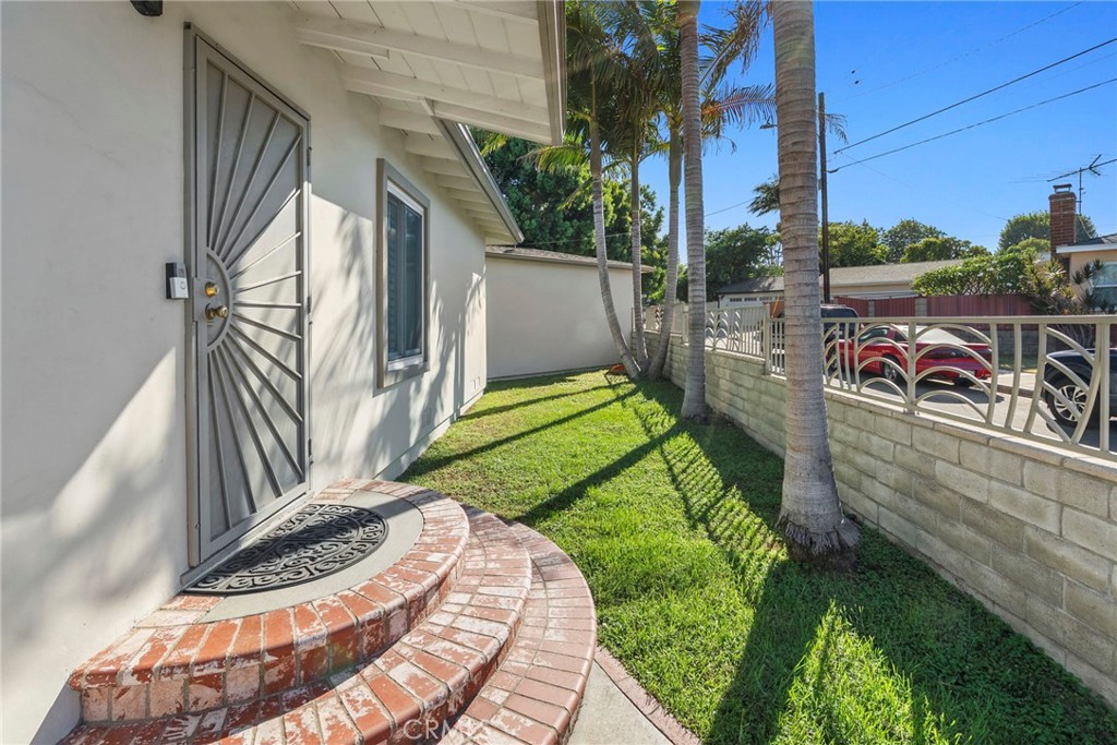 25908 Appian Way Property Photo 28
