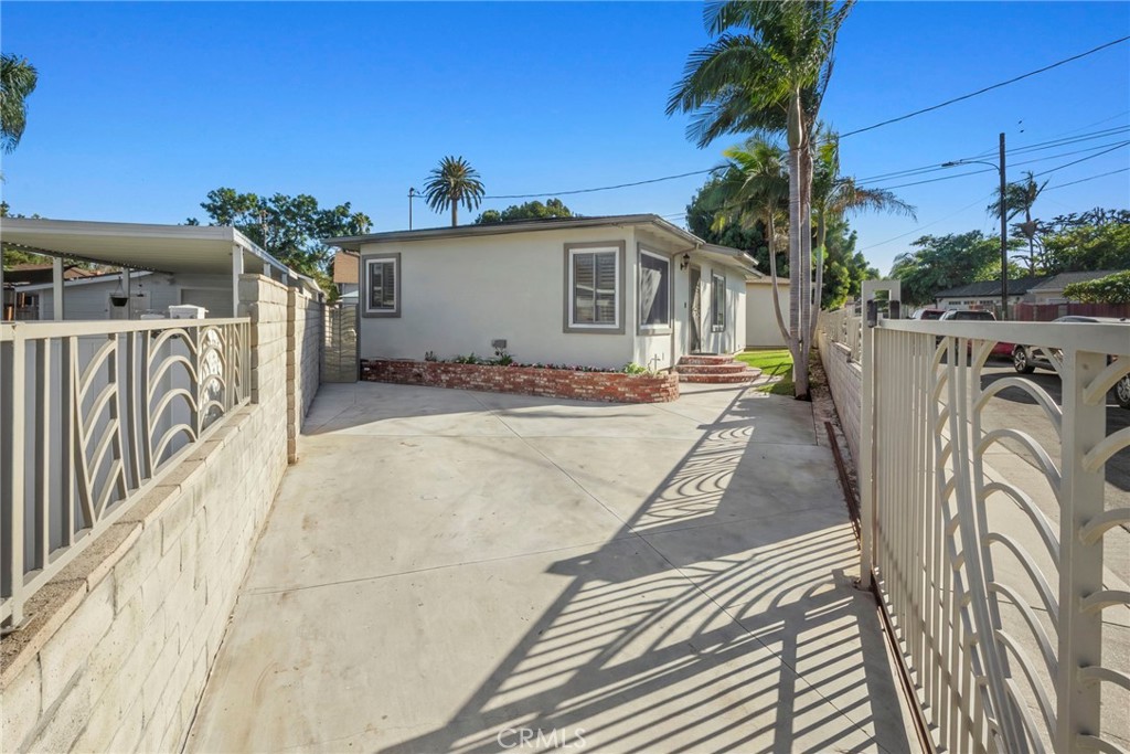 25908 Appian Way Property Photo 29