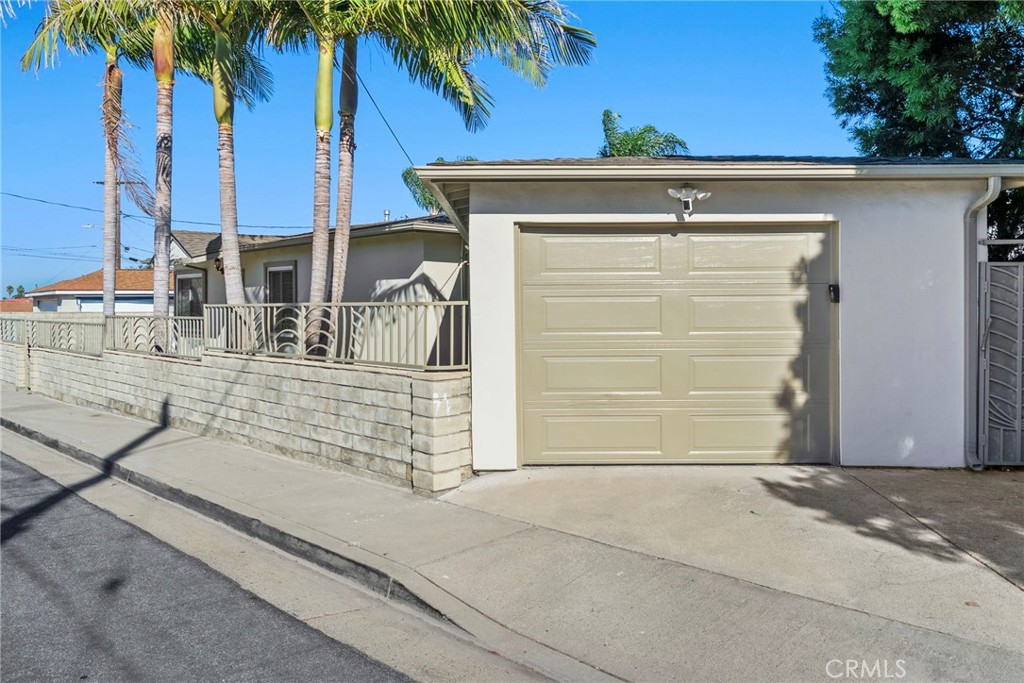 25908 Appian Way Property Photo 30