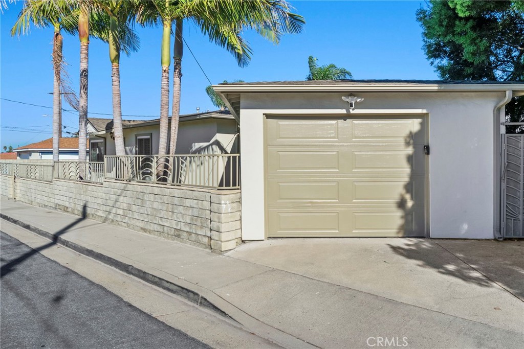 25908 Appian Way Property Photo 30