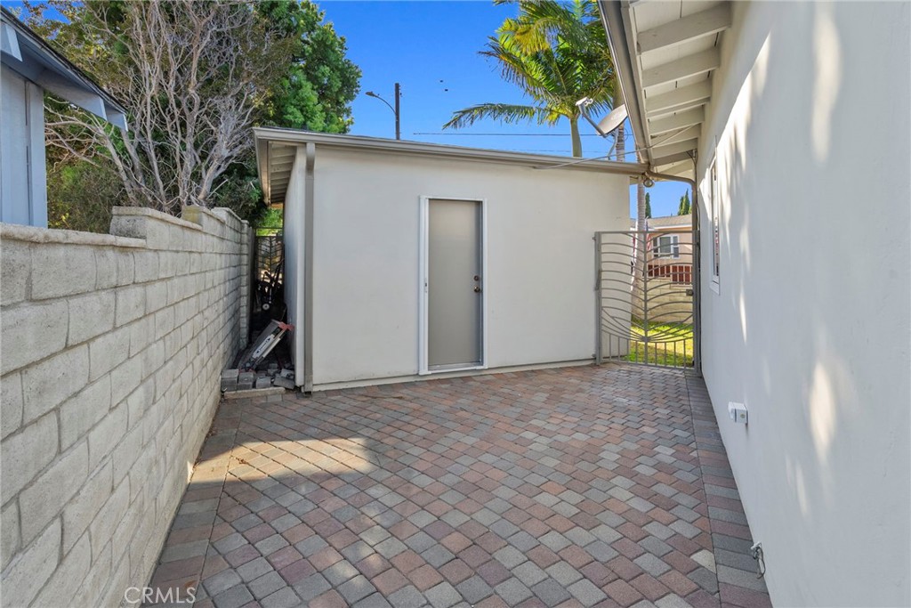 25908 Appian Way Property Photo 31