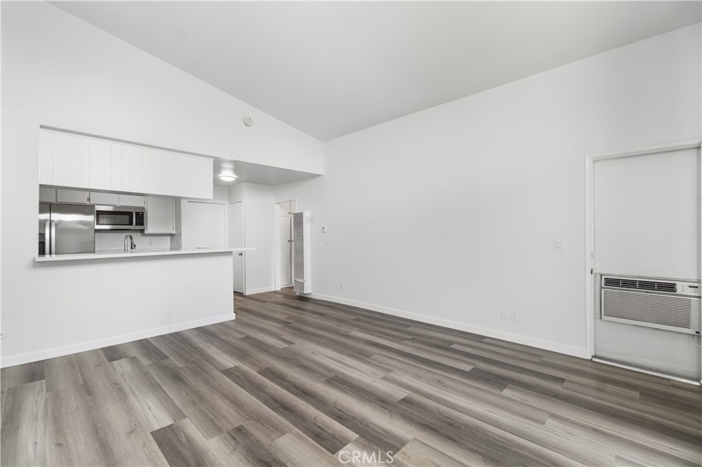 832 Coriander D Property Photo 5
