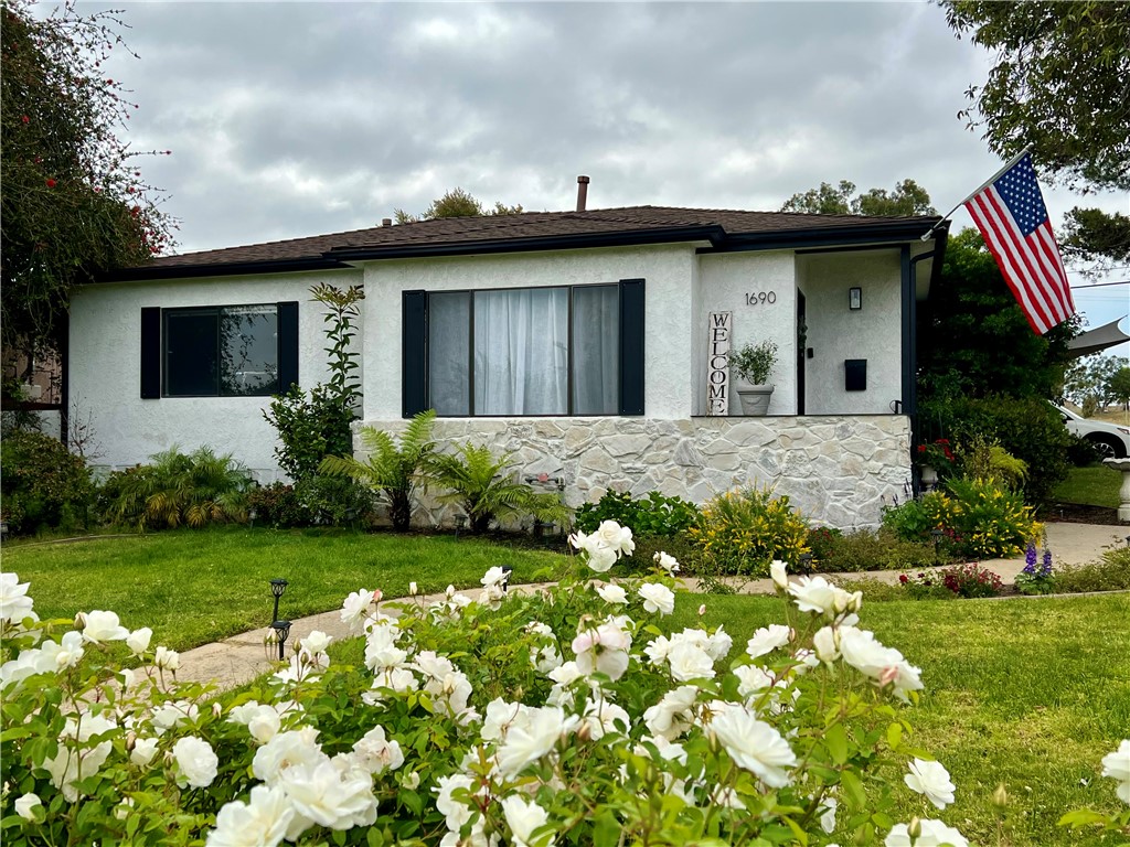 1690 266th Property Photo 1