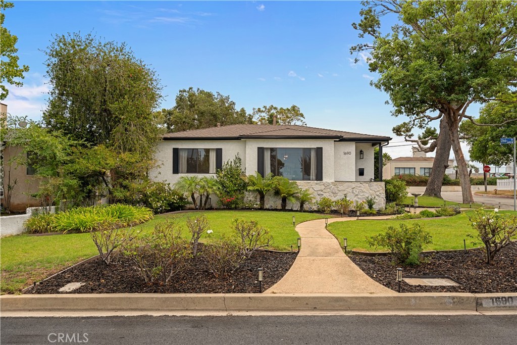1690 266th Property Photo 1
