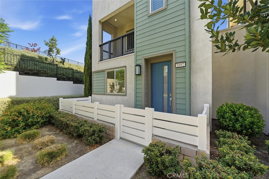 1692 W Enterprise Drive Property Photo 1
