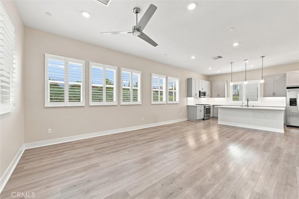 1692 W Enterprise Drive Property Photo 3