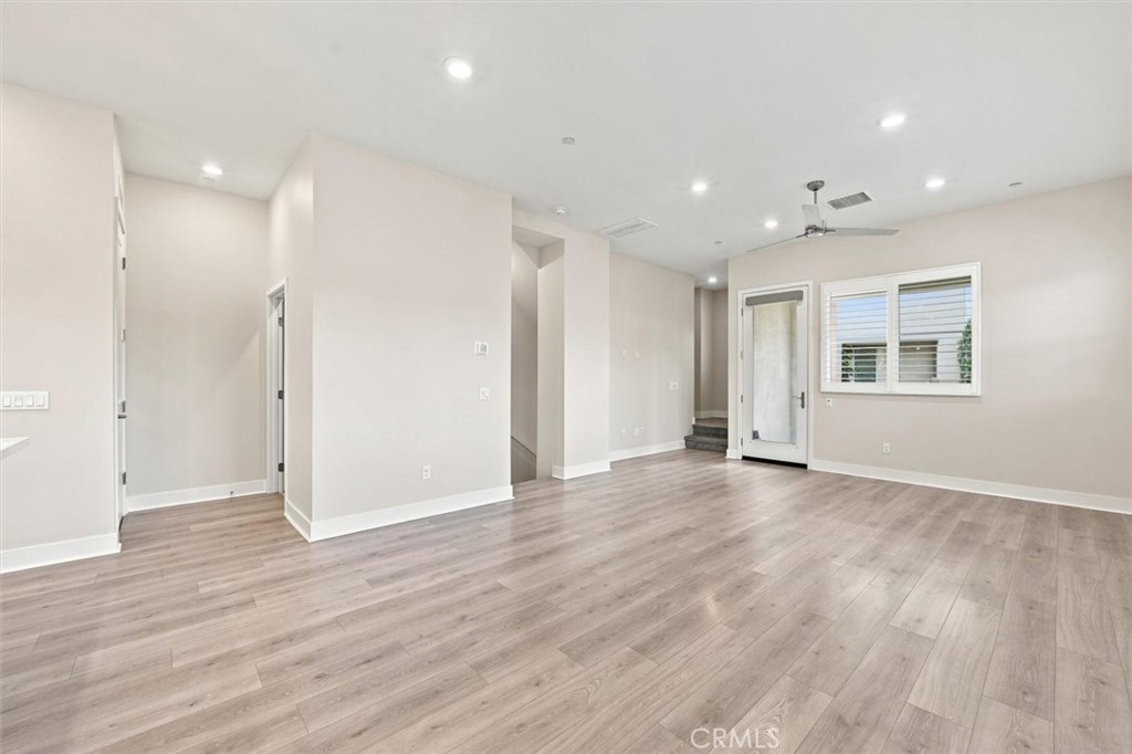 1692 W Enterprise Drive Property Photo 8