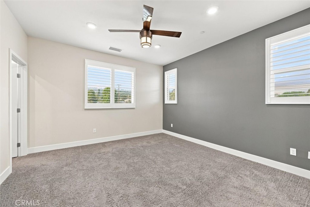 1692 W Enterprise Drive Property Photo 12