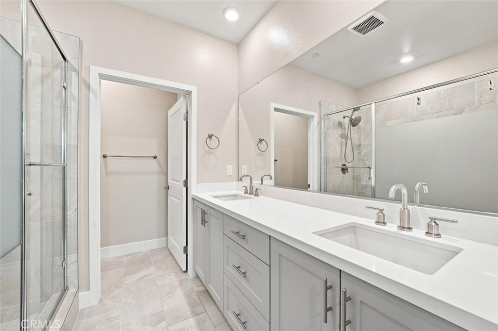 1692 W Enterprise Drive Property Photo 15