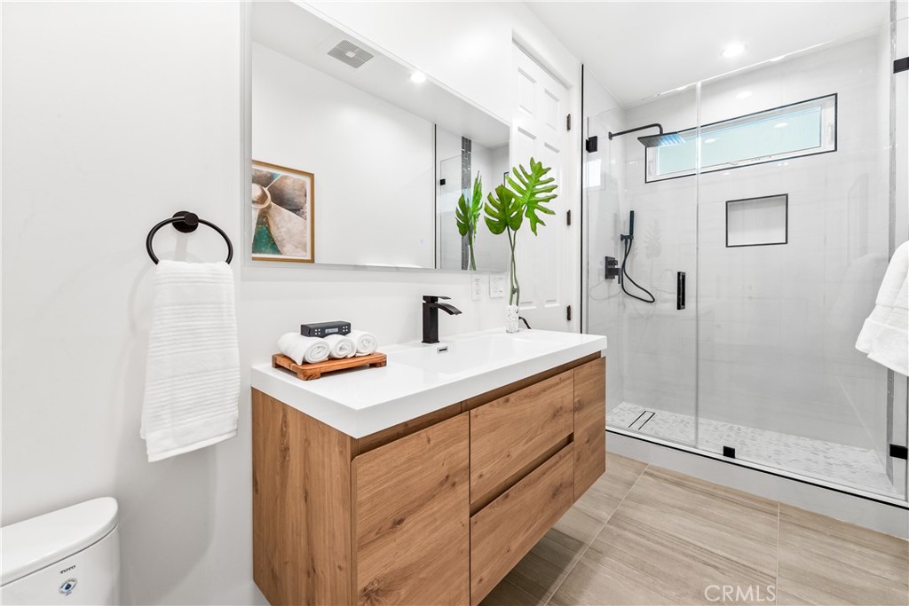 541 4th Property Photo 32