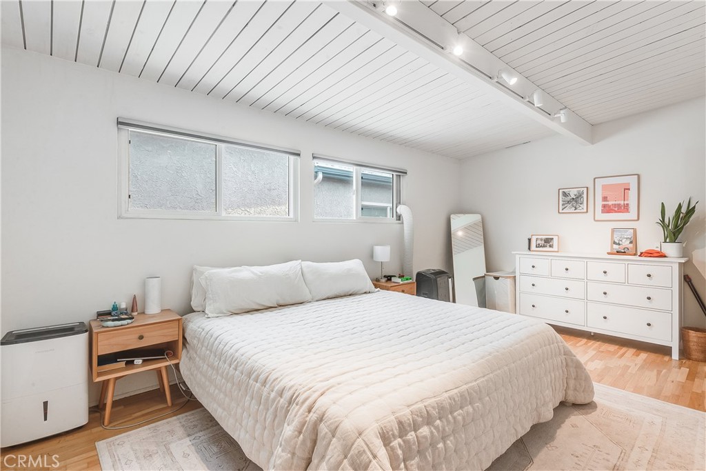 447 30th Property Photo 6