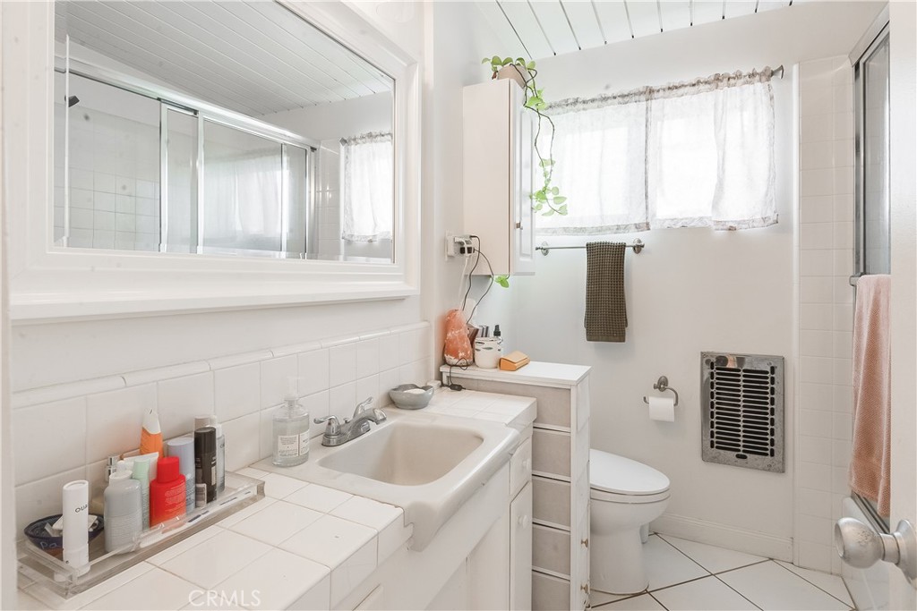 447 30th Property Photo 7