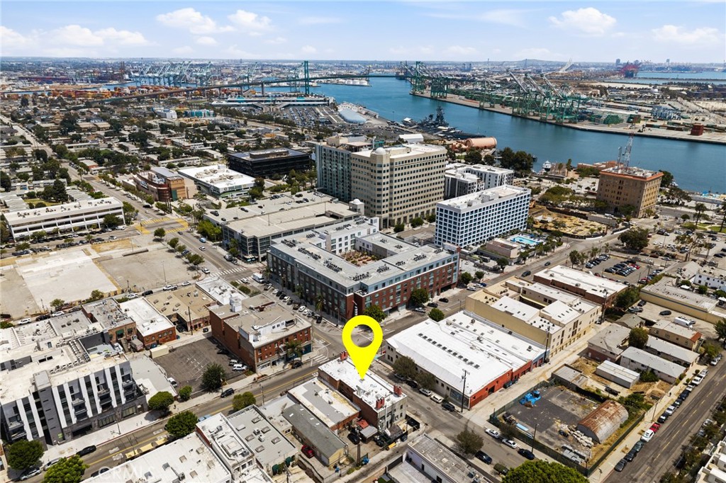 709 S Centre Property Photo 2