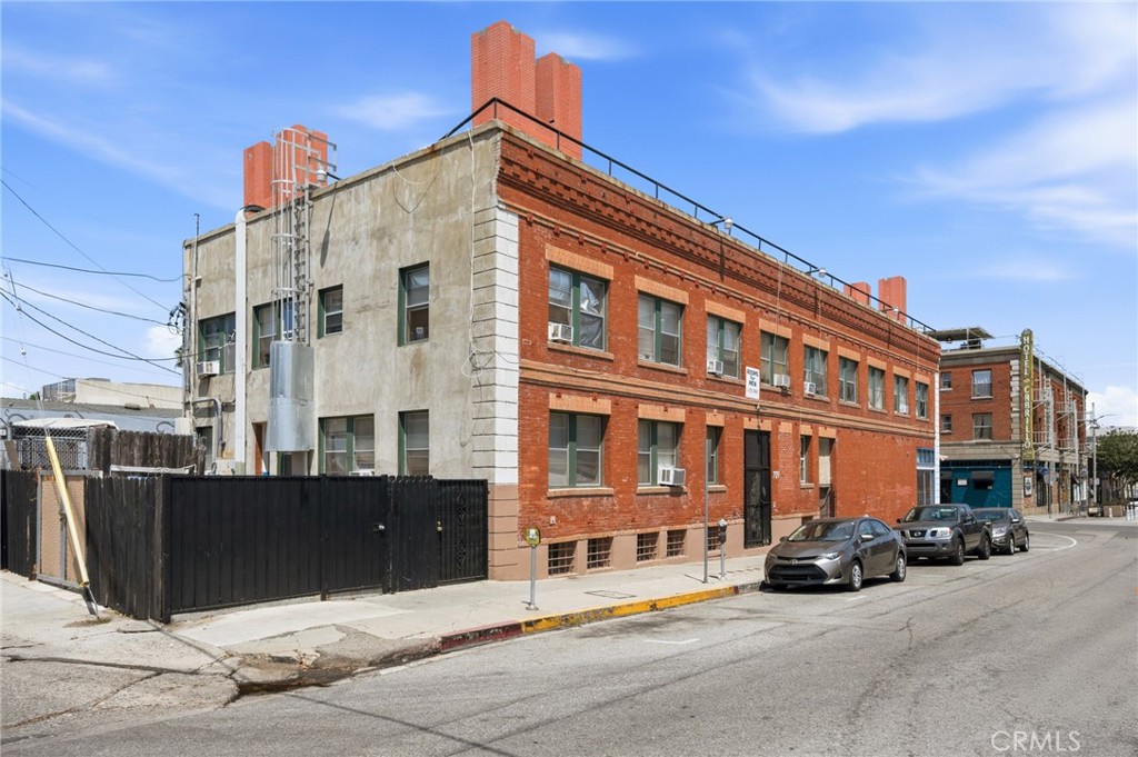 709 S Centre Property Photo 4