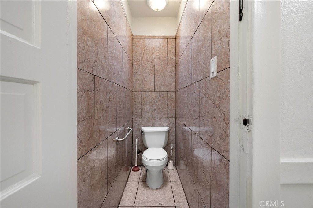 709 S Centre Property Photo 10