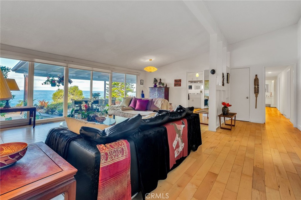 30857 Rue Valois Property Photo 6