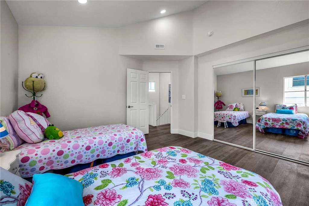 2014 Curtis, #b Property Photo 26