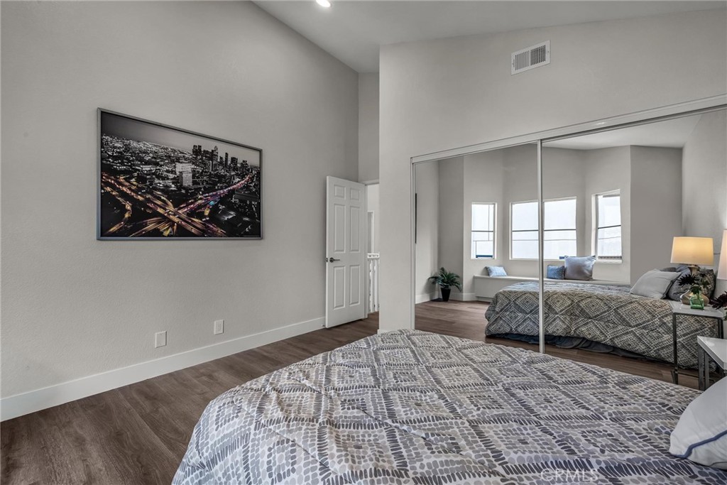2014 Curtis, #b Property Photo 29