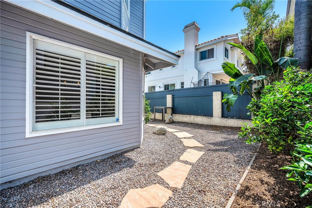 2014 Curtis, #b Property Photo 33