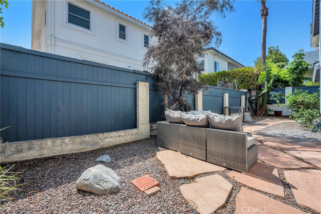 2014 Curtis, #b Property Photo 37